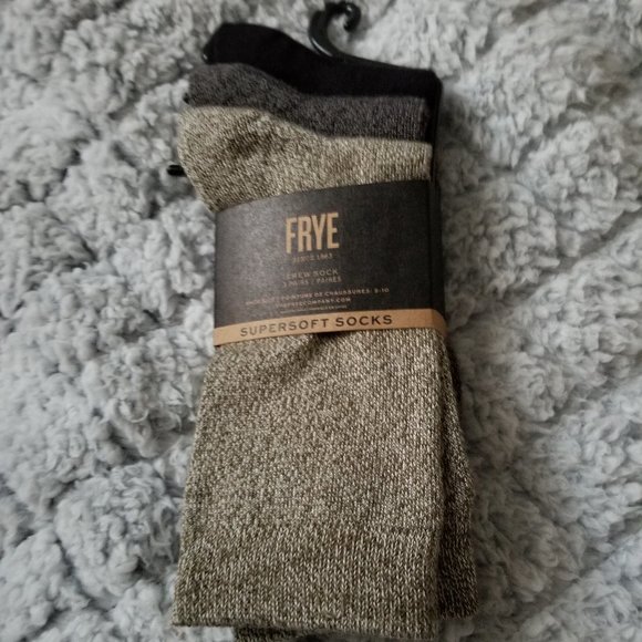 Frye Women's Super Soft Crew Socks 3 pairs
